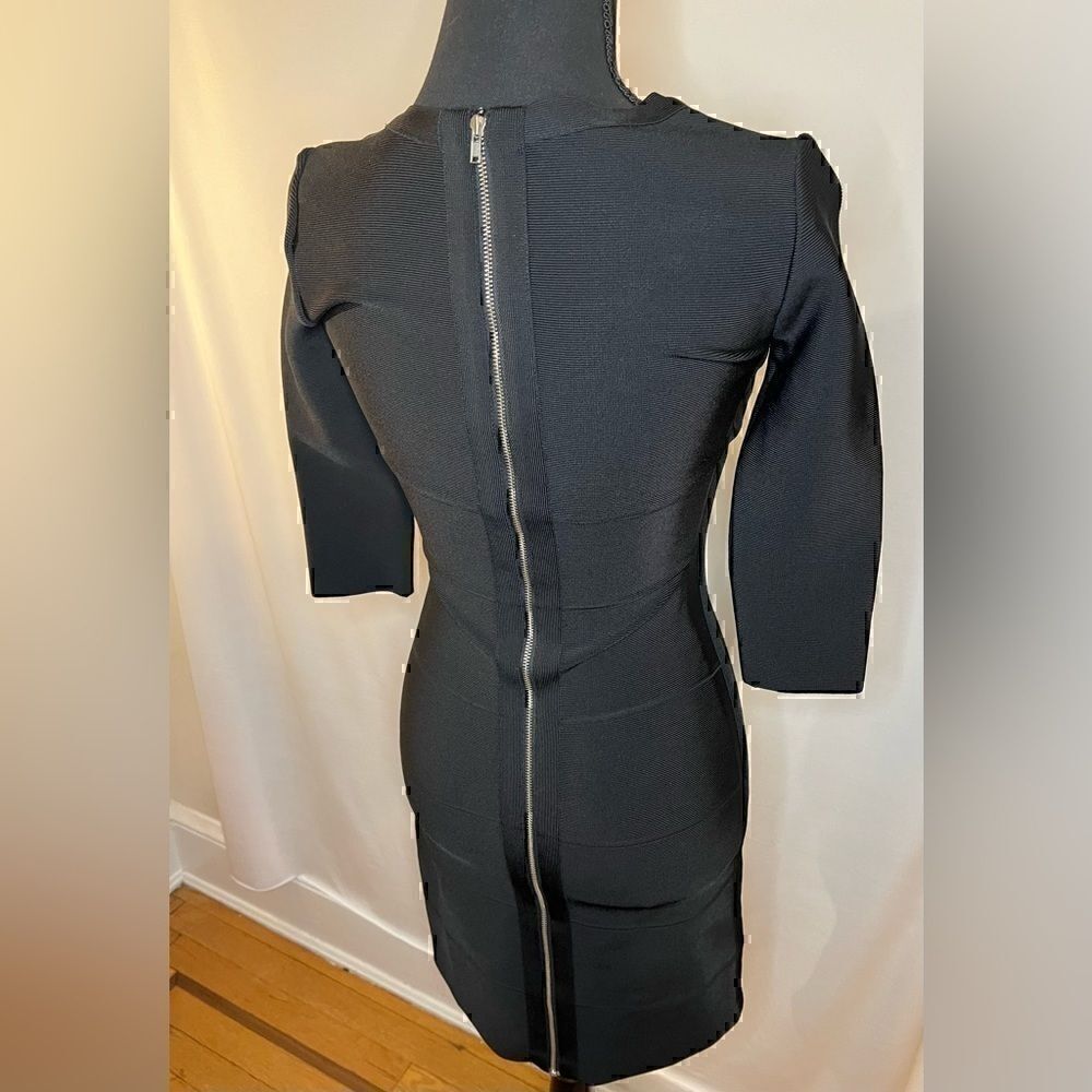 ⭐️5/$25 SALE White House Black Market Black slimming bodycon dress Size XXS - Picture 7 of 16